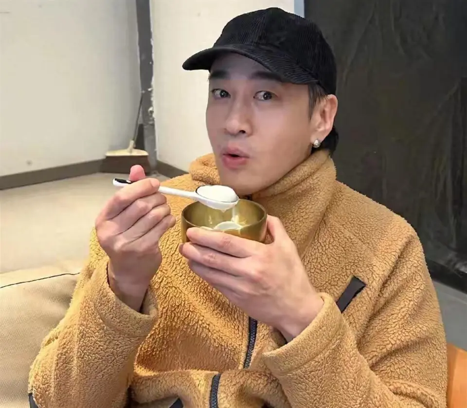 警惕西方间谍弱化民族气质